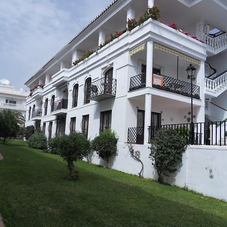 Apts Burriana Nerja Zewnętrze zdjęcie